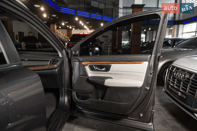 Внедорожник / Кроссовер Honda CR-V 2019 в Ужгороде