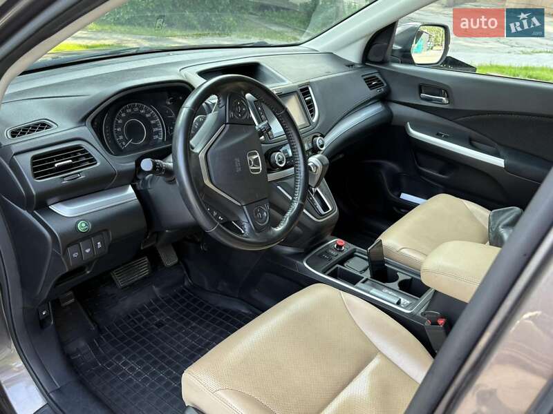 Внедорожник / Кроссовер Honda CR-V 2015 в Запорожье