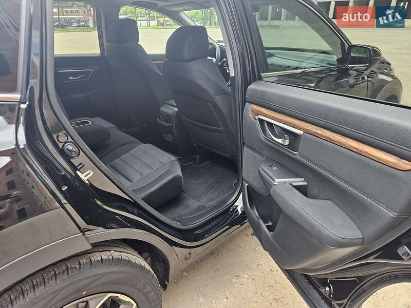 Позашляховик / Кросовер Honda CR-V 2020 в Тернополі