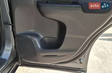 Позашляховик / Кросовер Honda CR-V 2014 в 