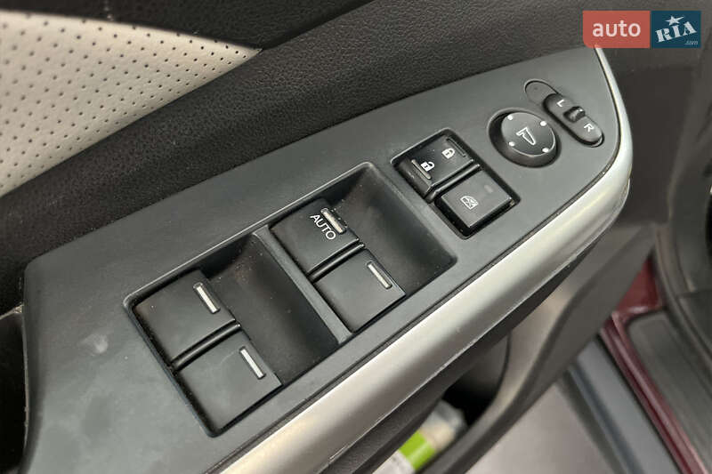 Внедорожник / Кроссовер Honda CR-V 2015 в Шептицькому