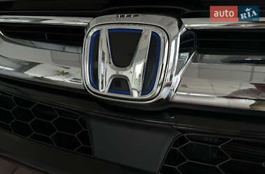 Позашляховик / Кросовер Honda CR-V 2022 в 