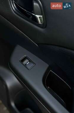 Внедорожник / Кроссовер Honda CR-V 2013 в 