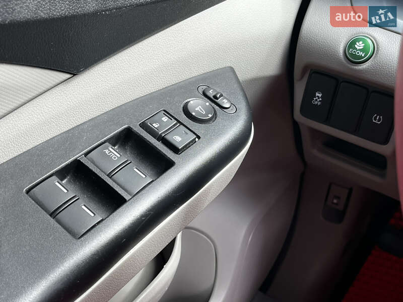 Внедорожник / Кроссовер Honda CR-V 2014 в Кривом Роге
