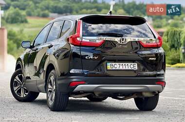 Внедорожник / Кроссовер Honda CR-V 2019 в 