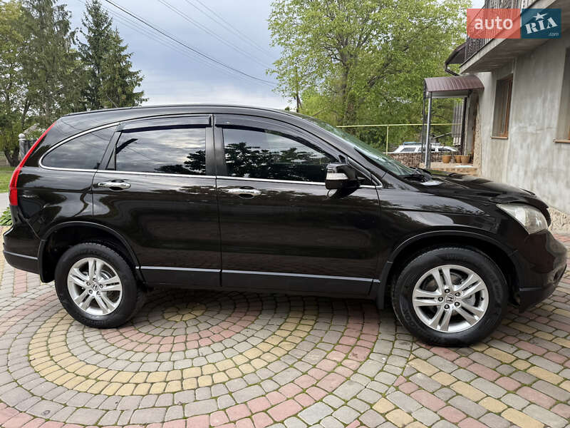 Позашляховик / Кросовер Honda CR-V 2010 в Чернівцях