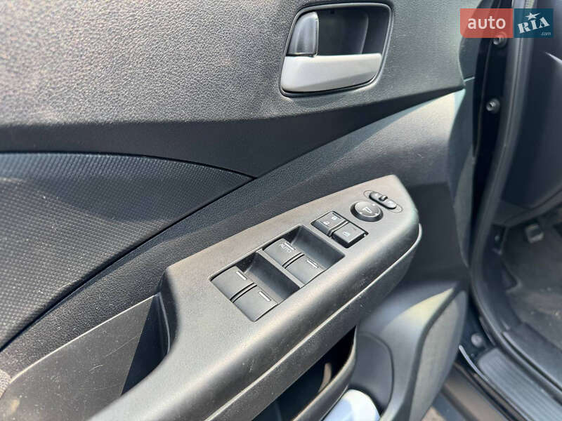 Внедорожник / Кроссовер Honda CR-V 2016 в Полтаве