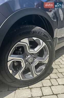 Внедорожник / Кроссовер Honda CR-V 2018 в 