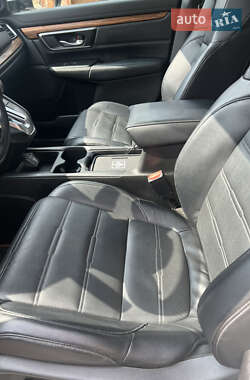 Внедорожник / Кроссовер Honda CR-V 2018 в 