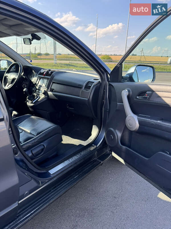 Внедорожник / Кроссовер Honda CR-V 2007 в Дубно