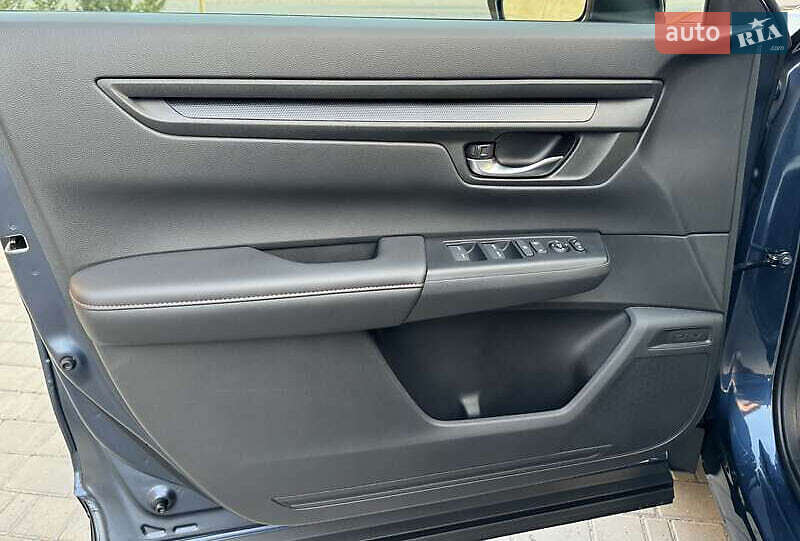Внедорожник / Кроссовер Honda CR-V 2023 в Киеве