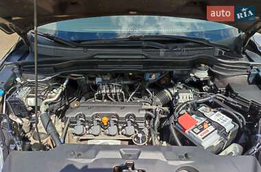 Позашляховик / Кросовер Honda CR-V 2010 в 