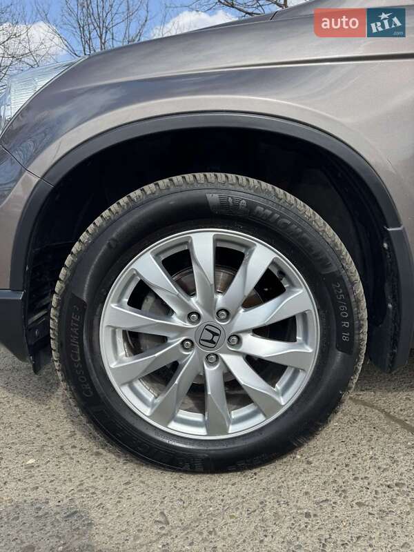 Внедорожник / Кроссовер Honda CR-V 2010 в Черновцах