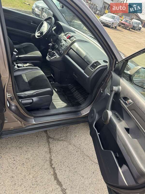 Внедорожник / Кроссовер Honda CR-V 2010 в Черновцах