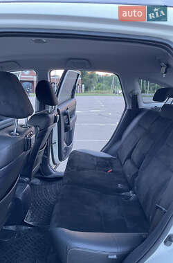Позашляховик / Кросовер Honda CR-V 2010 в 