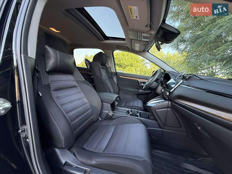 Внедорожник / Кроссовер Honda CR-V 2020 в Харькове