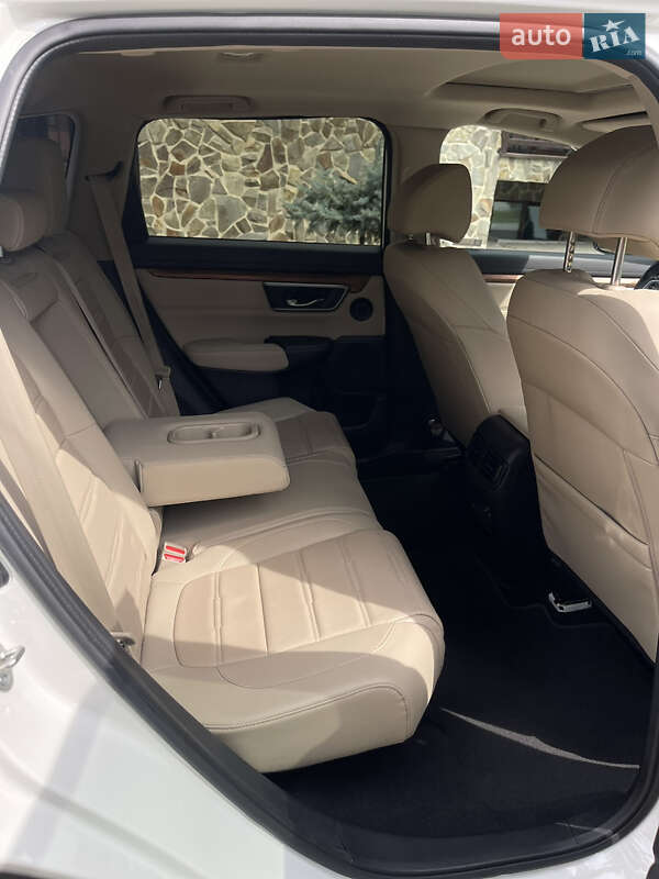 Внедорожник / Кроссовер Honda CR-V 2017 в Киеве