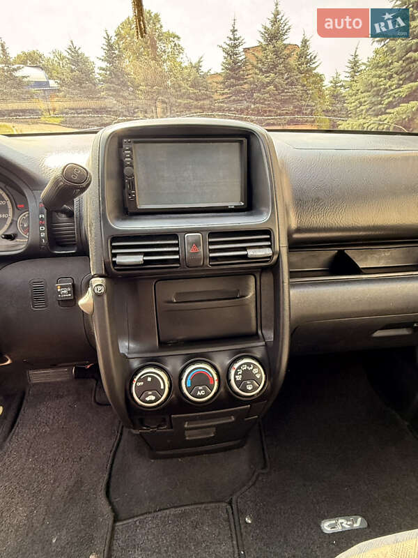 Позашляховик / Кросовер Honda CR-V 2004 в Харкові