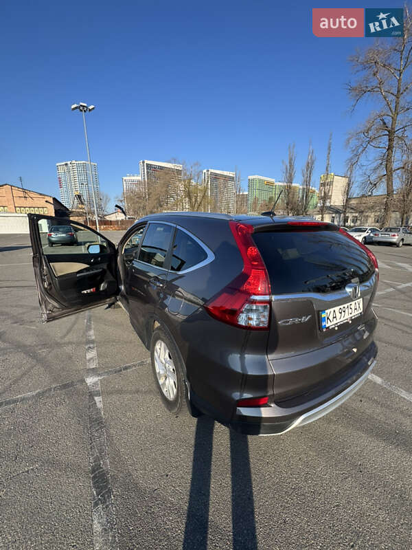 Позашляховик / Кросовер Honda CR-V 2015 в Києві