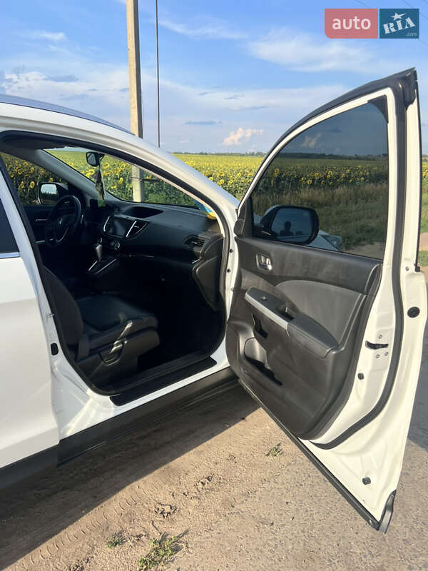 Внедорожник / Кроссовер Honda CR-V 2016 в Змиеве