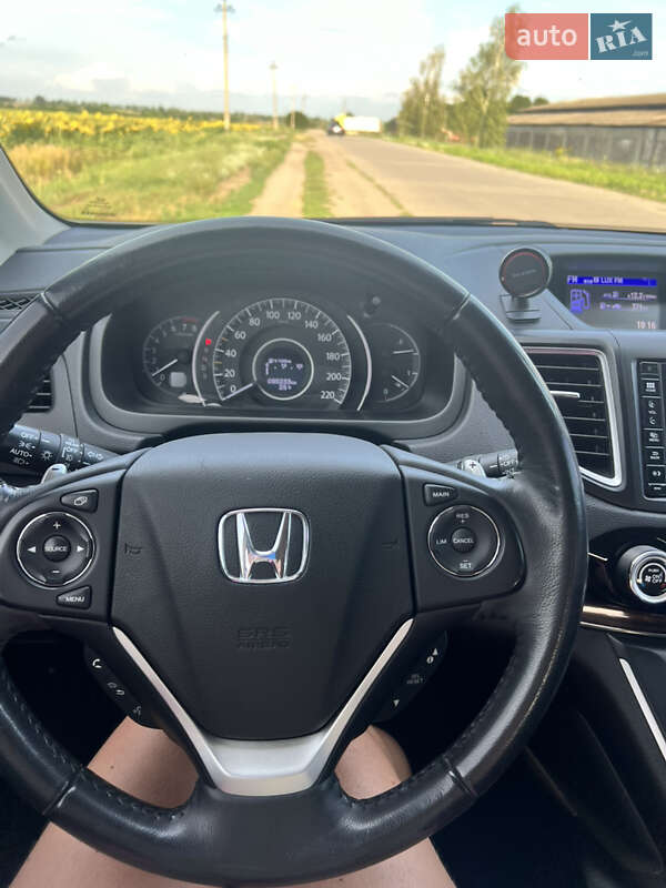 Внедорожник / Кроссовер Honda CR-V 2016 в Змиеве