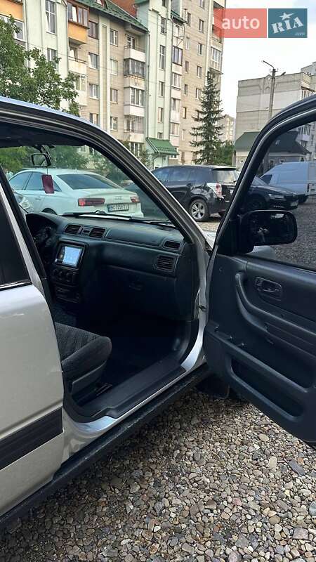 Внедорожник / Кроссовер Honda CR-V 2000 в Львове фото 7 Внедорожник / Кроссовер Honda CR-V 2000 в Львове