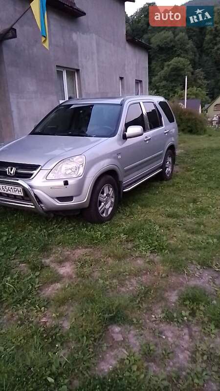 Позашляховик / Кросовер Honda CR-V 2004 в Києві