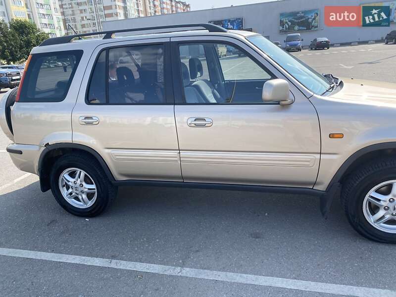 Внедорожник / Кроссовер Honda CR-V 2000 в Ивано-Франковске