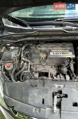 Внедорожник / Кроссовер Honda CR-V 2010 в 