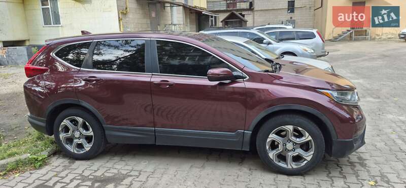 Позашляховик / Кросовер Honda CR-V 2017 в Сумах