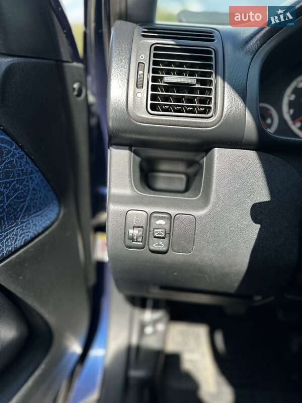 Позашляховик / Кросовер Honda CR-V 2003 в Хмельницькому