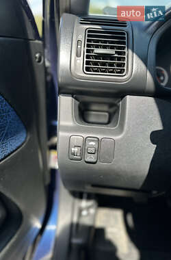 Внедорожник / Кроссовер Honda CR-V 2003 в 