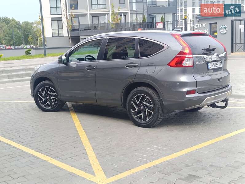 Внедорожник / Кроссовер Honda CR-V 2016 в Черкассах