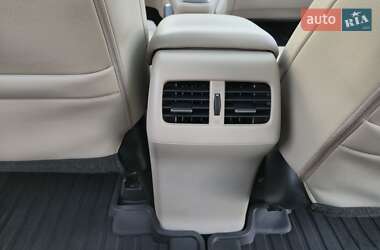 Позашляховик / Кросовер Honda CR-V 2013 в 