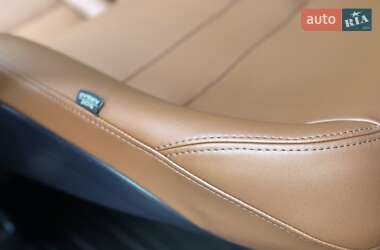 Позашляховик / Кросовер Honda CR-V 2011 в 