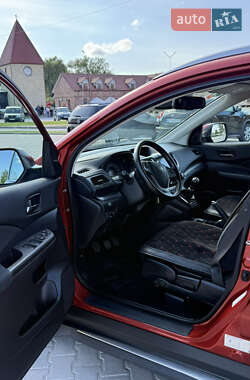 Внедорожник / Кроссовер Honda CR-V 2015 в 