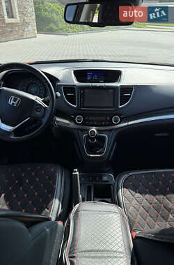 Внедорожник / Кроссовер Honda CR-V 2015 в 