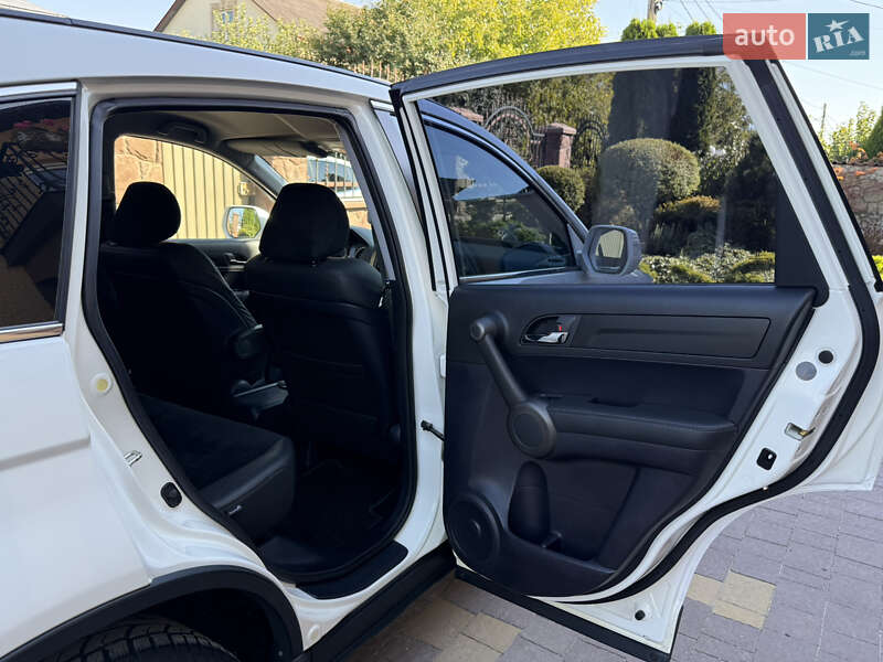 Внедорожник / Кроссовер Honda CR-V 2011 в Тернополе