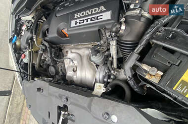Внедорожник / Кроссовер Honda CR-V 2011 в 