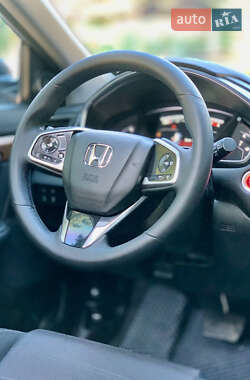 Внедорожник / Кроссовер Honda CR-V 2018 в 