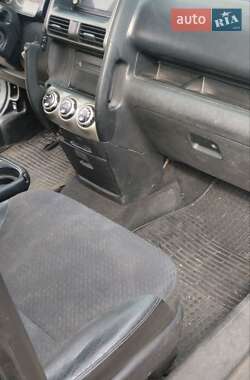 Внедорожник / Кроссовер Honda CR-V 2004 в 