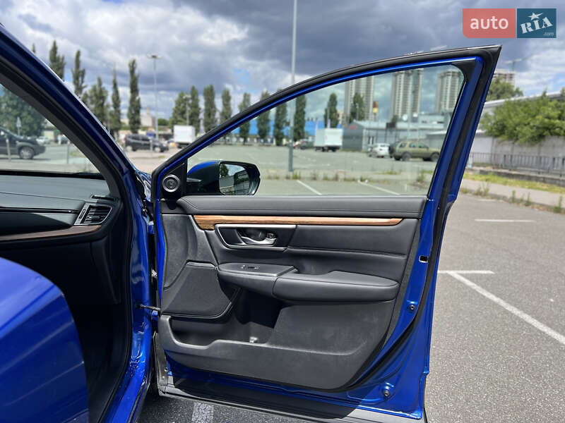 Внедорожник / Кроссовер Honda CR-V 2022 в Киеве