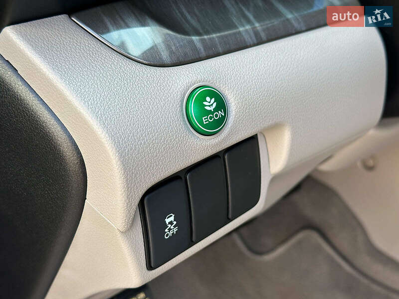 Внедорожник / Кроссовер Honda CR-V 2012 в Одессе