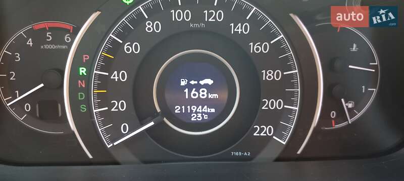 Внедорожник / Кроссовер Honda CR-V 2014 в Могилев-Подольске