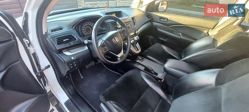 Внедорожник / Кроссовер Honda CR-V 2014 в Могилев-Подольске