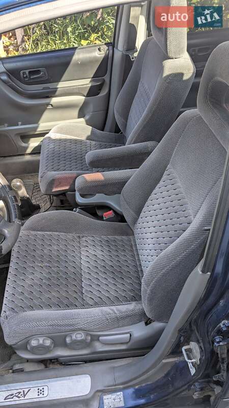 Позашляховик / Кросовер Honda CR-V 1998 в Уланові