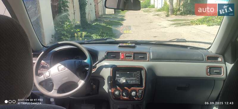 Внедорожник / Кроссовер Honda CR-V 2000 в Одессе