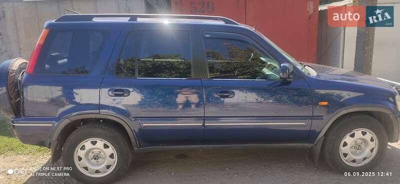 Внедорожник / Кроссовер Honda CR-V 2000 в Одессе
