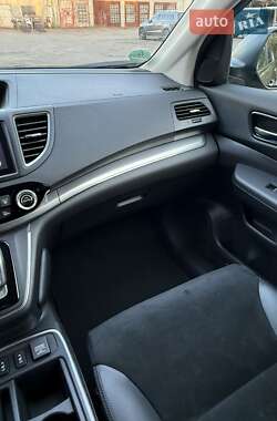 Внедорожник / Кроссовер Honda CR-V 2015 в 