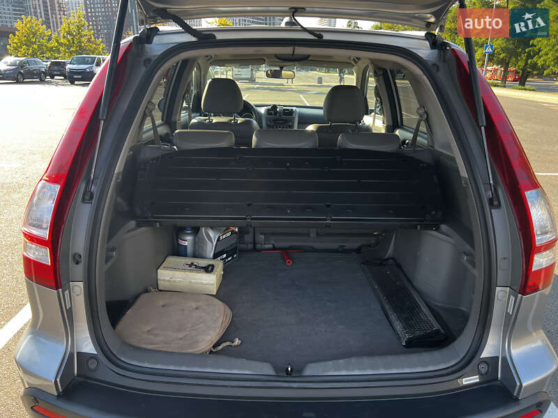 Внедорожник / Кроссовер Honda CR-V 2008 в Киеве